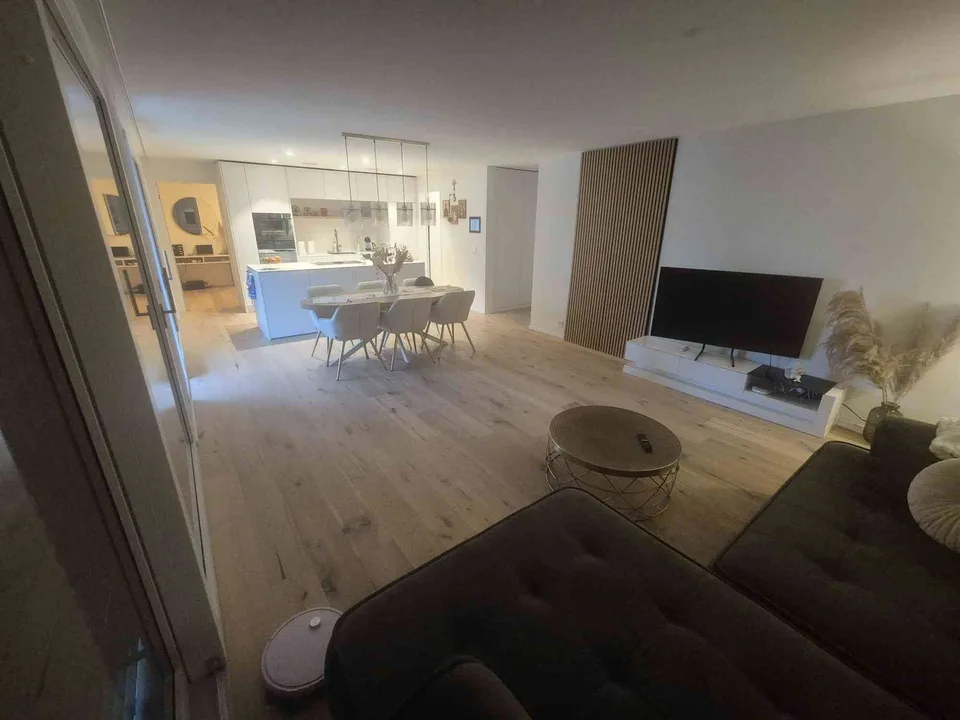 Schöne und moderne 4,5 Zimmer-Wohnung in Morschach