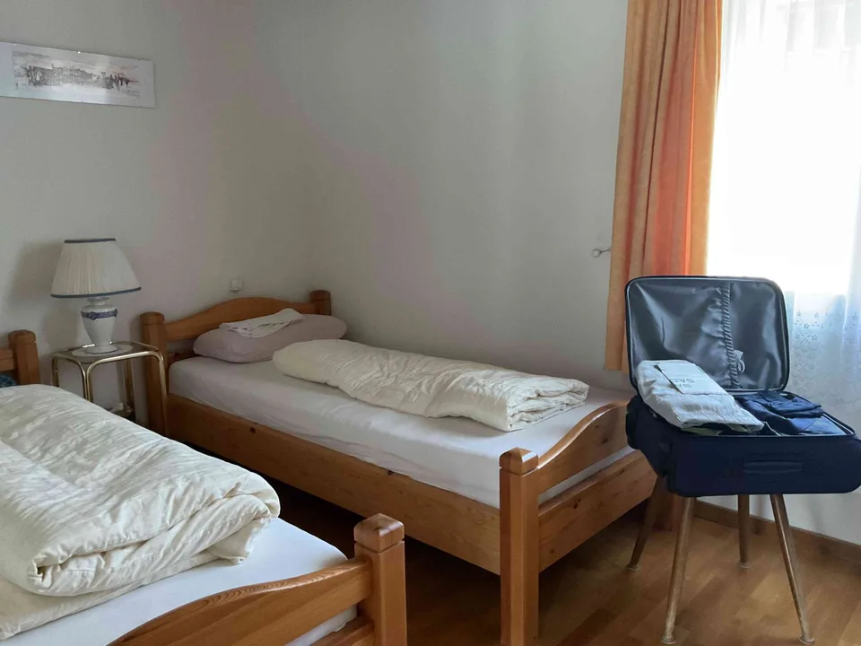 3.5 Zimmerwohnung möbliert an sonniger Lage