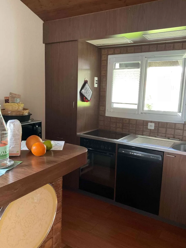 3.5 Zimmerwohnung möbliert an sonniger Lage