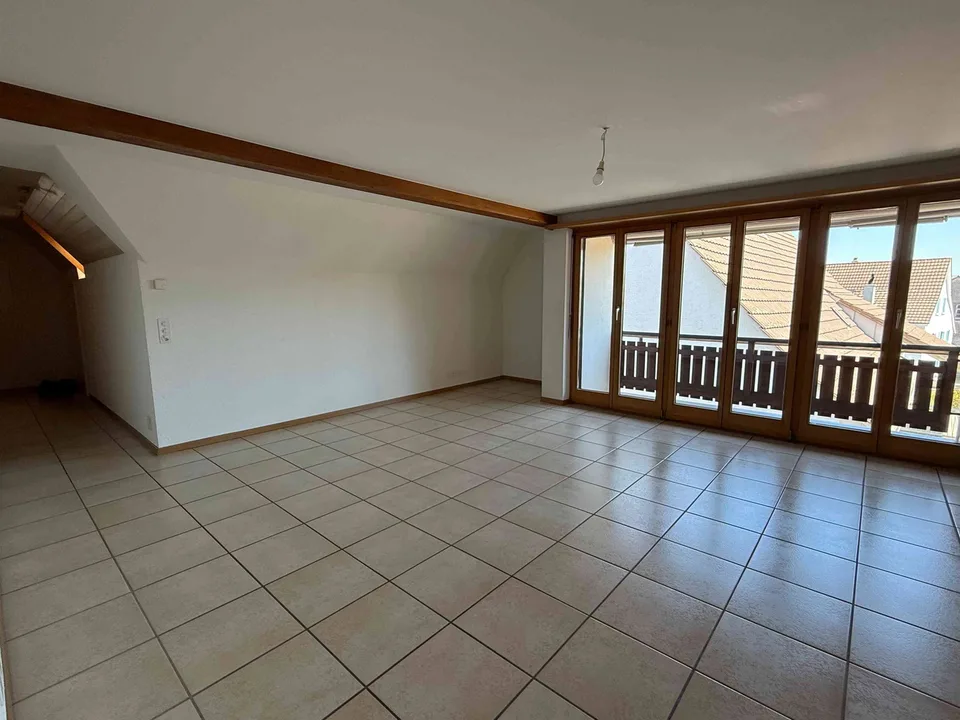Helle 4.5 Zimmer Wohnung an guter Lage in Bättwil (Dorfkern)