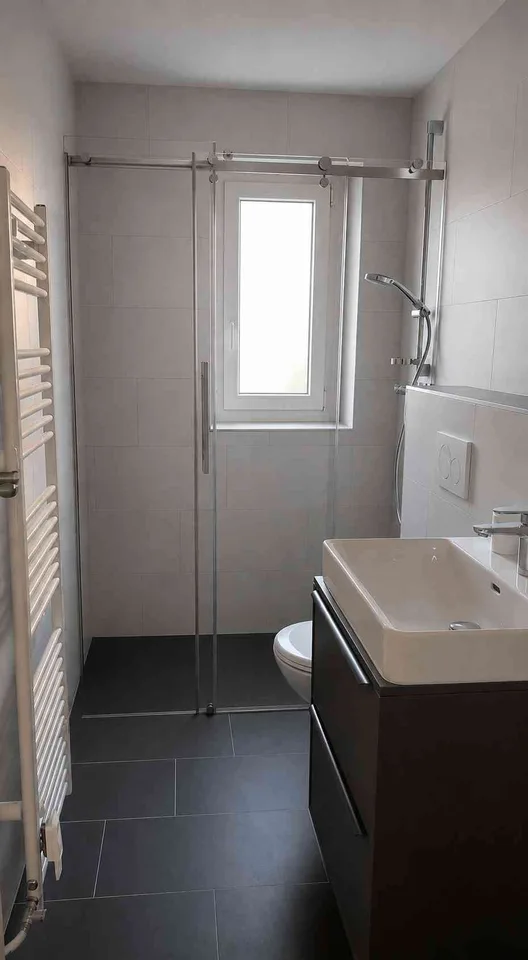 Erstvermietung nach Totalsanierung – Moderne 3-Zimmer-Wohnung