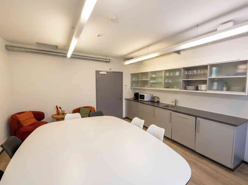 Möbliertes Büro inkl. Reinigung, Sitzungszimmer, Küche und vieles mehr