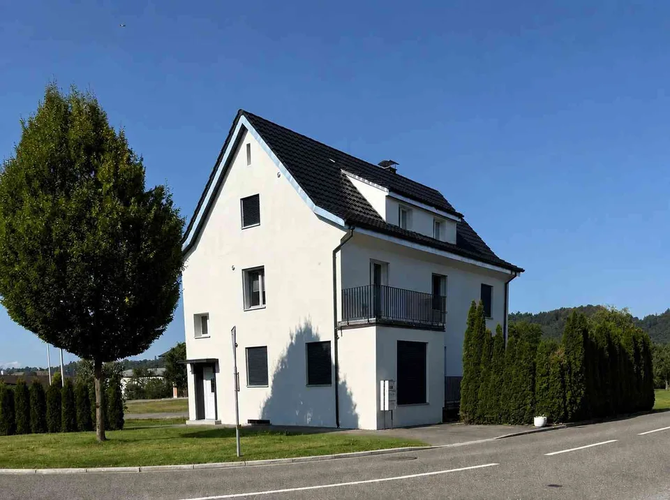Helle 3.5-Zimmer-Wohnung mit Balkon in Brittnau