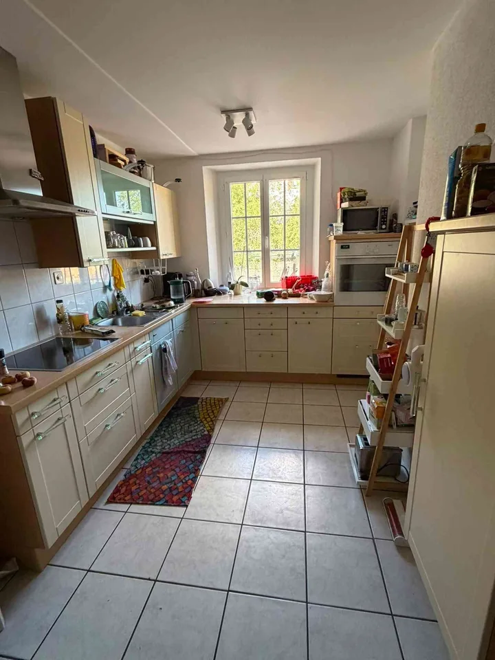 Duplex dans la verdure avec gros garage