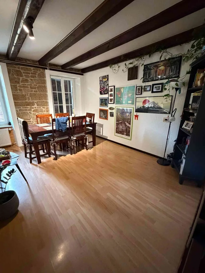 Duplex dans la verdure avec gros garage