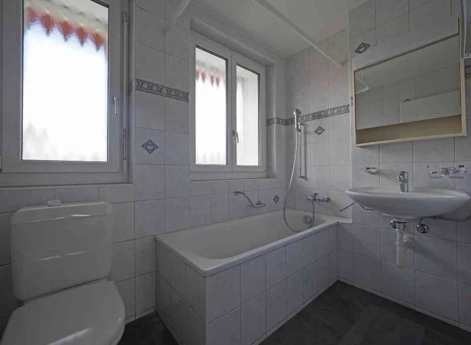 Günstige und Zentrale 4.5 Zimmerwohnung