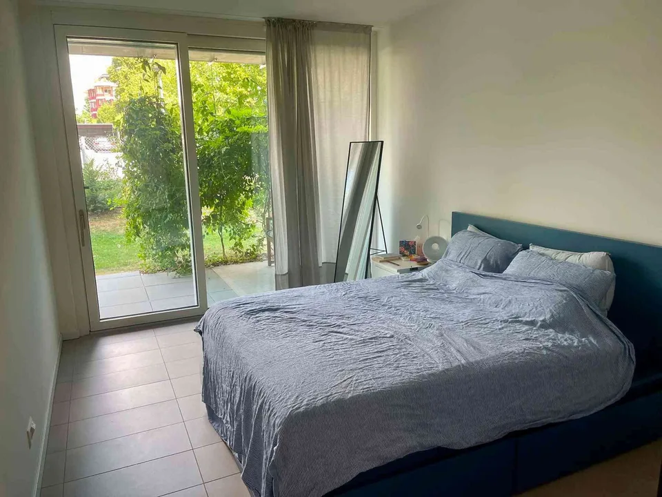A louer Appartement 2.5 pieces moderne avec terrasse et jardin a Nyon