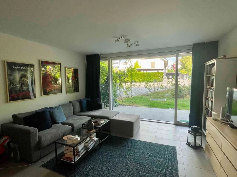 A louer Appartement 2.5 pieces moderne avec terrasse et jardin a Nyon