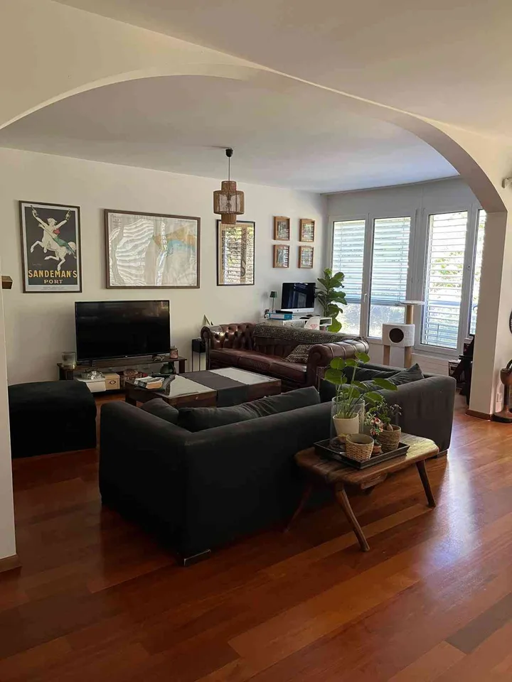 Appartement lumineux traversant 6pc. - Box et terrasse inclus