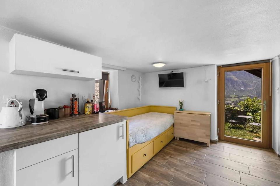 Charmant appartement de 2,5 pièces avec vue panoramique à Muraz