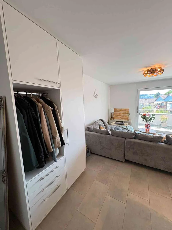 2,5-Zimmer-Wohnung im 2. Stock mit grossem Balkon