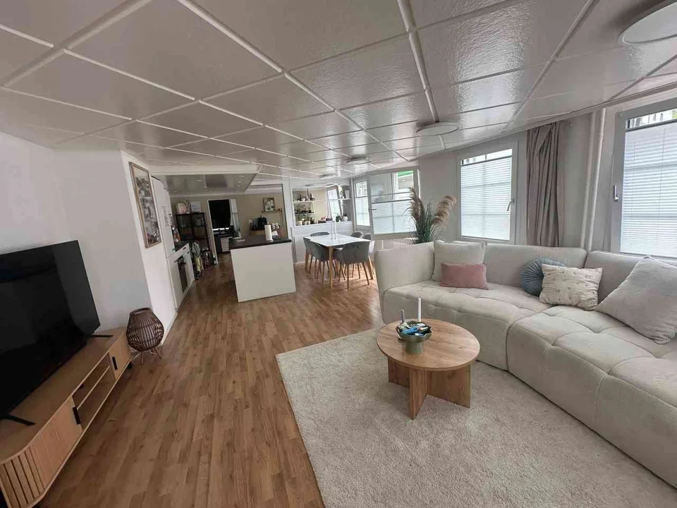 4.5 Zimmer Wohnung mit eigener Waschküche