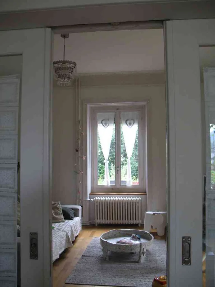Wohnen mit Charakter – stilvolle Altbauwohnung, ruhige & sonnige Lage