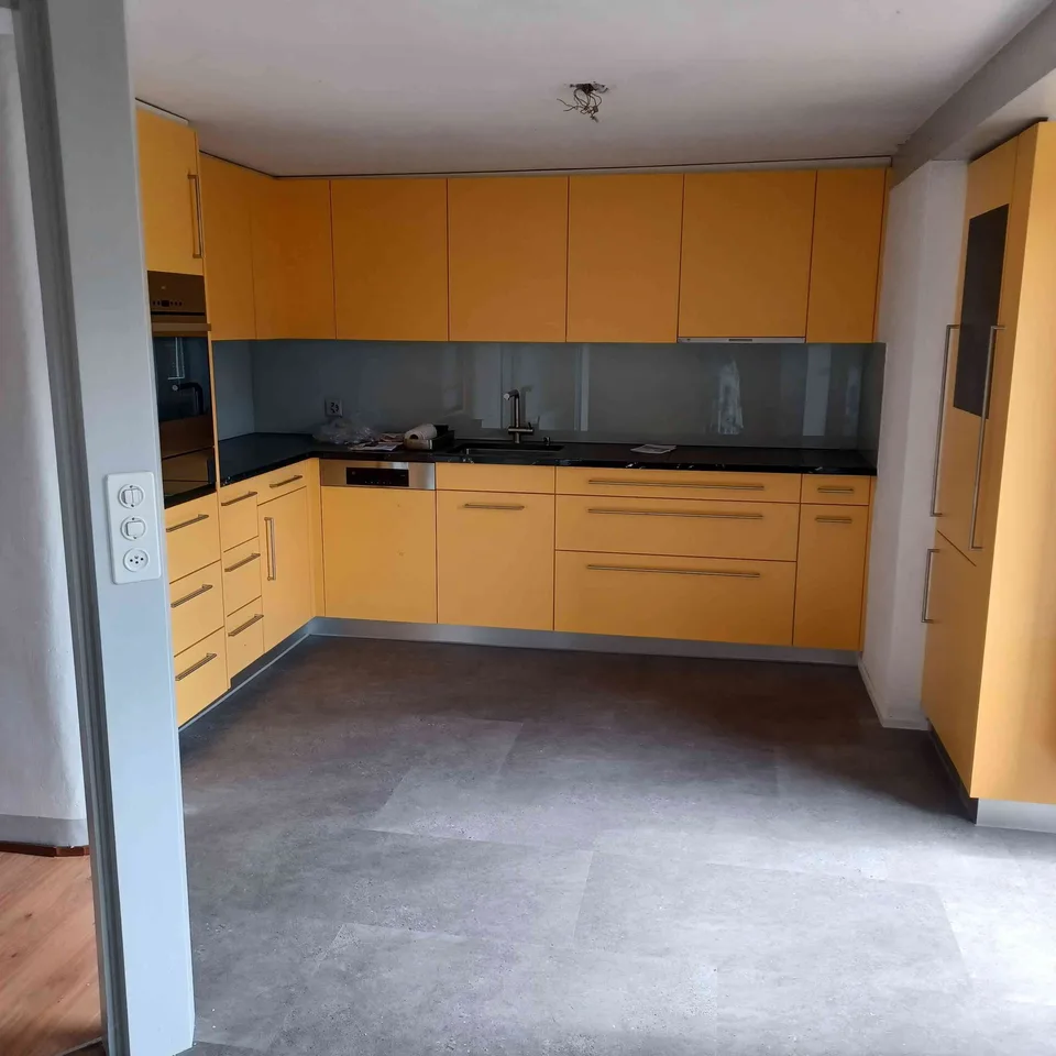 Charmante 4.5 Zimmerwohnung mit Seeblick