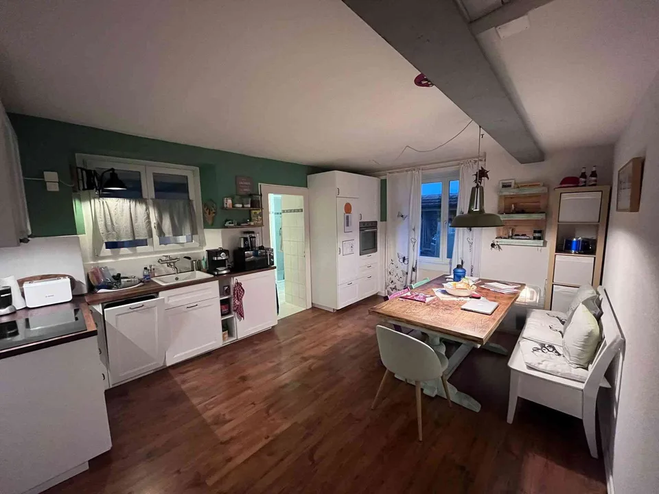 2.5-Zimmer Wohnung mit Gartenanteil