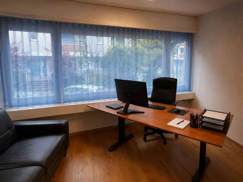 Buero komplett zu vermieten in Zuerich - 90 m2