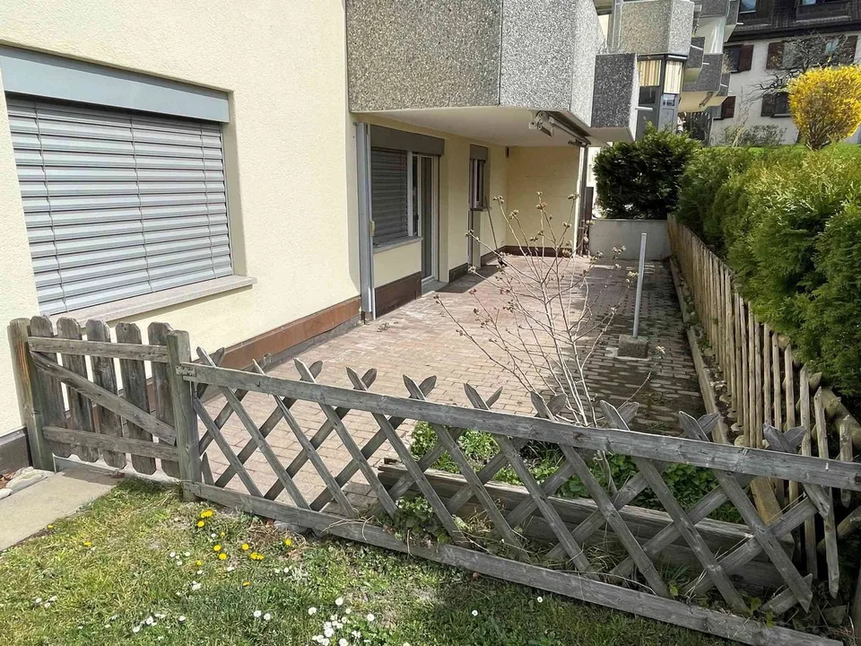 Zimmer in zentral und ruhig gelegener 4.5-Zimmerwohnung zu vermieten
