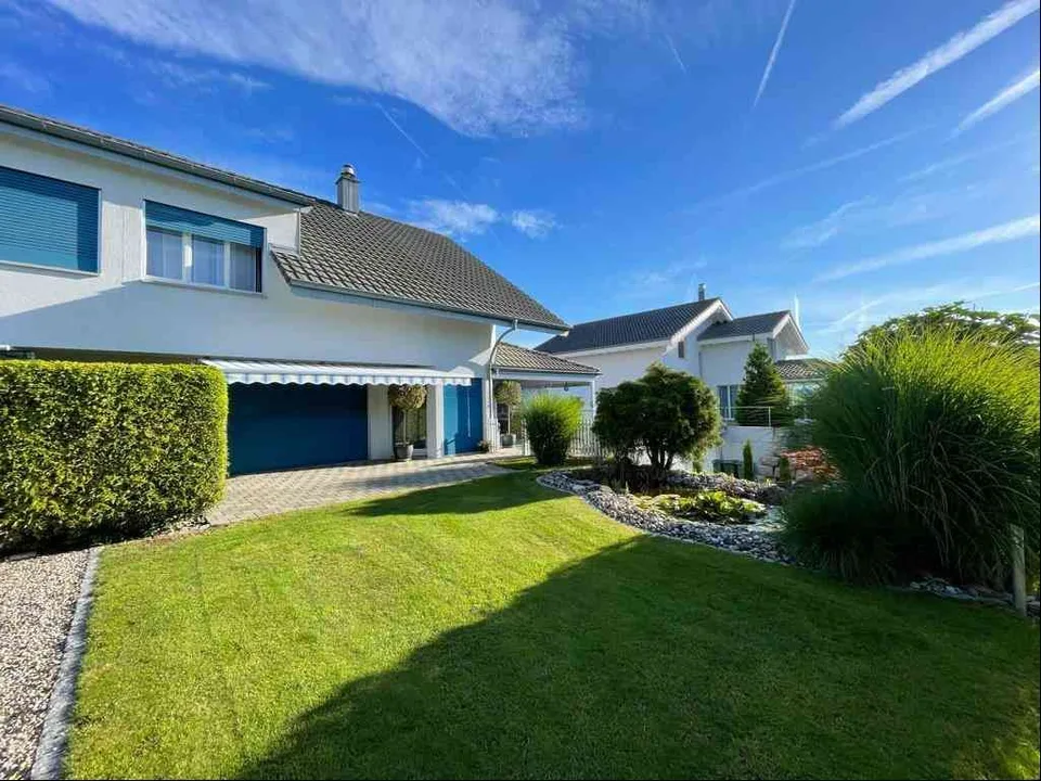 5.5 Zimmer Doppeleinfamilienhaus in Studen BE – Foto 6 von 10