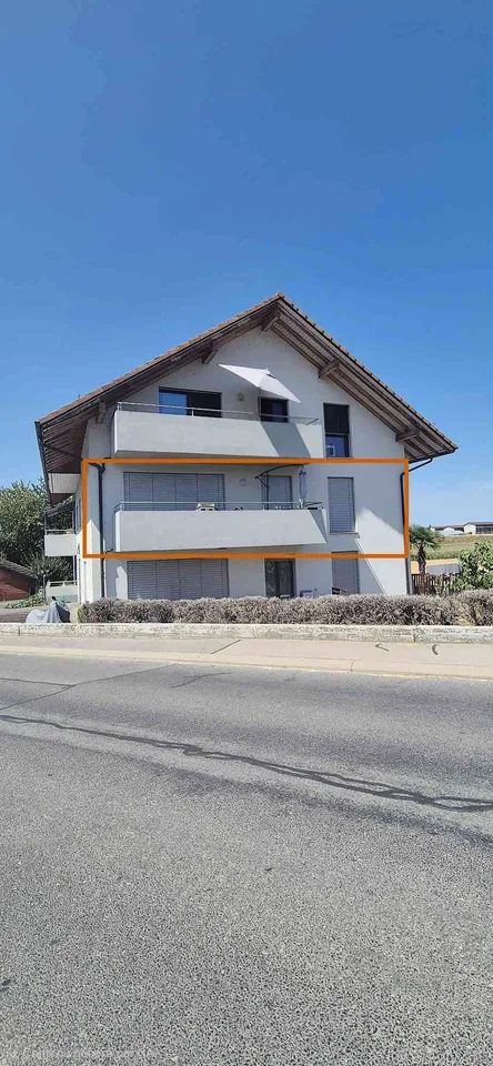 Appartement 4.5 pièces : lumineux - 2 pl. de parc ext. incluses