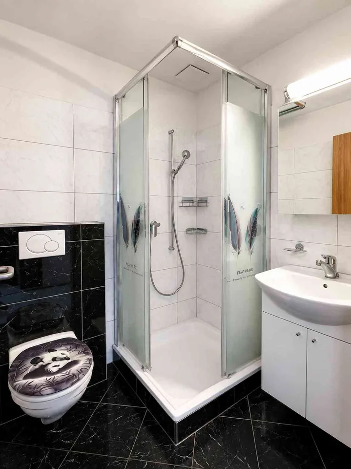 4½-Zimmer-Wohnung mit 2 Balkonen, Bastelraum & Tiefgaragenplatz