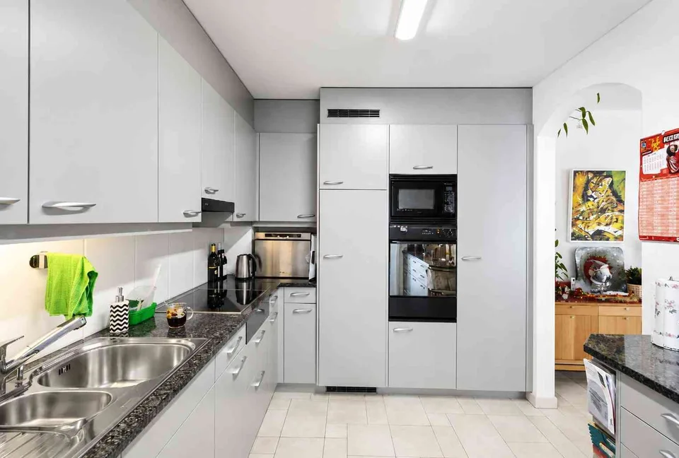 4½-Zimmer-Wohnung mit 2 Balkonen, Bastelraum & Tiefgaragenplatz