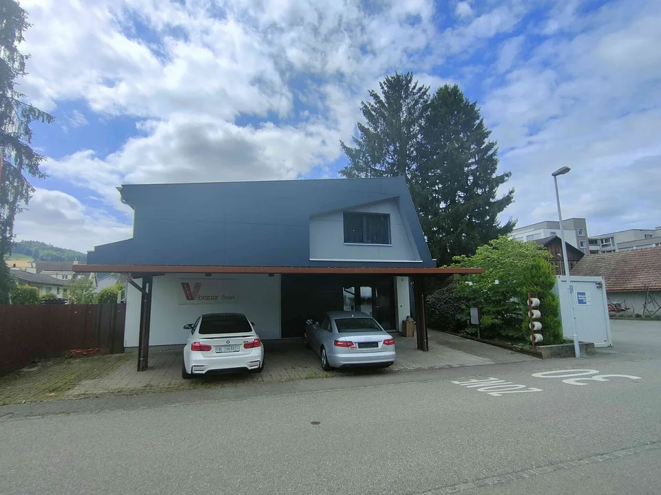 Grosszügige 3,5-Zimmer-Dachwohnung an ruhiger Lage