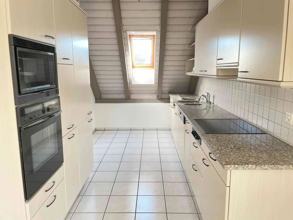 Untermiete in 5 1/2 Zimmer Attikawohnung mit 140m2 Wohnfläche