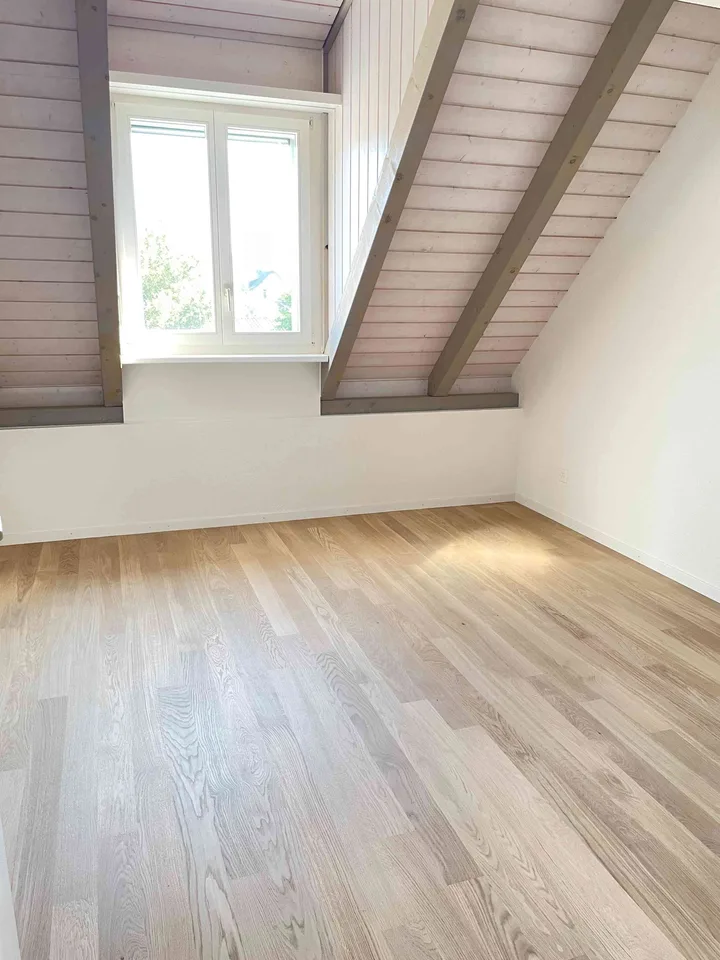 Untermiete in 5 1/2 Zimmer Attikawohnung mit 140m2 Wohnfläche