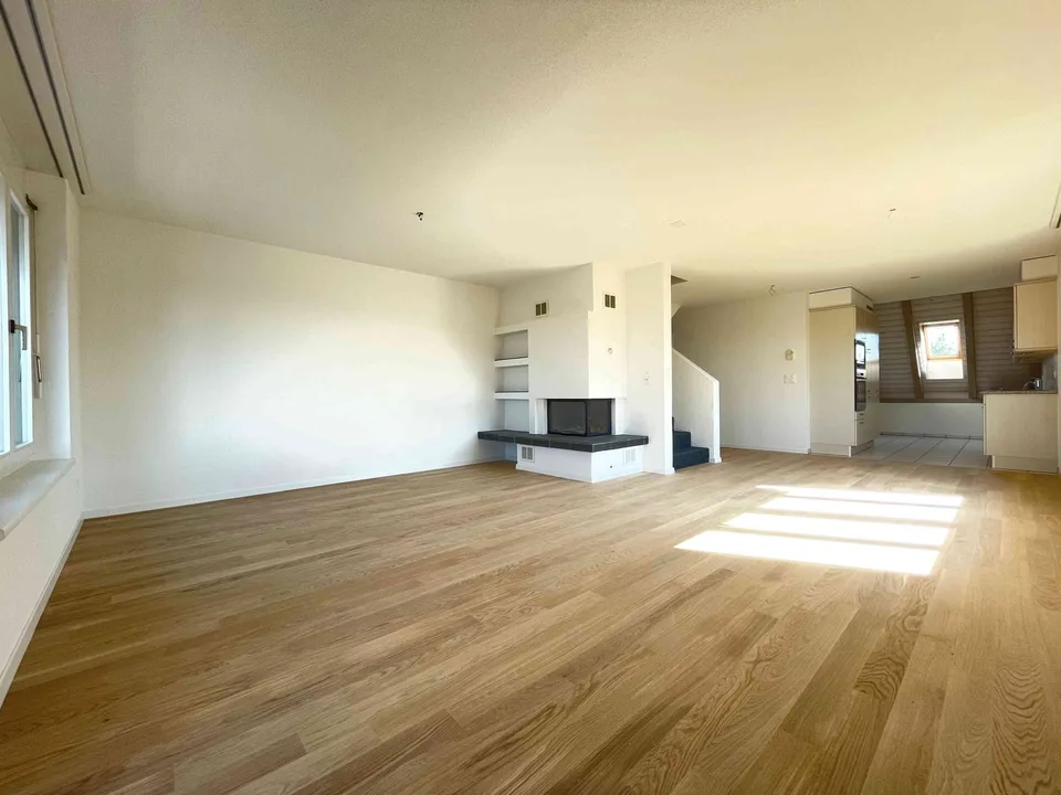 Untermiete in 5 1/2 Zimmer Attikawohnung mit 140m2 Wohnfläche