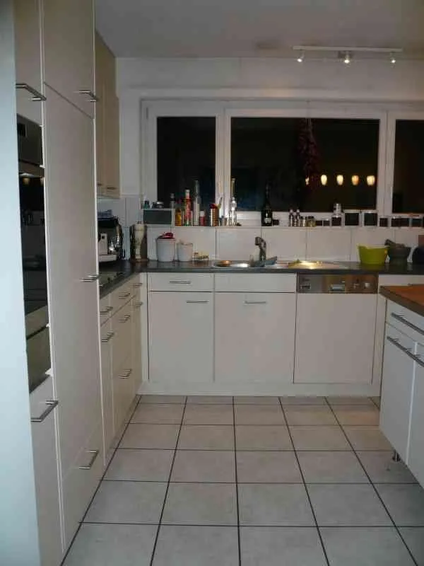 Einfamilienhaus mit Doppelgarage, grosser Terrasse und Poolplatz