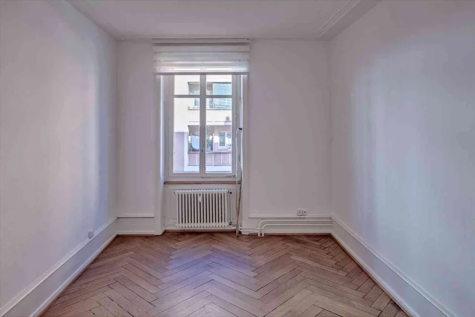 charmant appartement ancien de 2 pièces