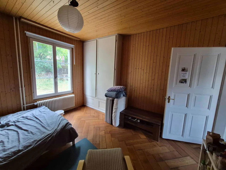 Grosszügiges Zimmer mit Gartenblick in der Lorraine