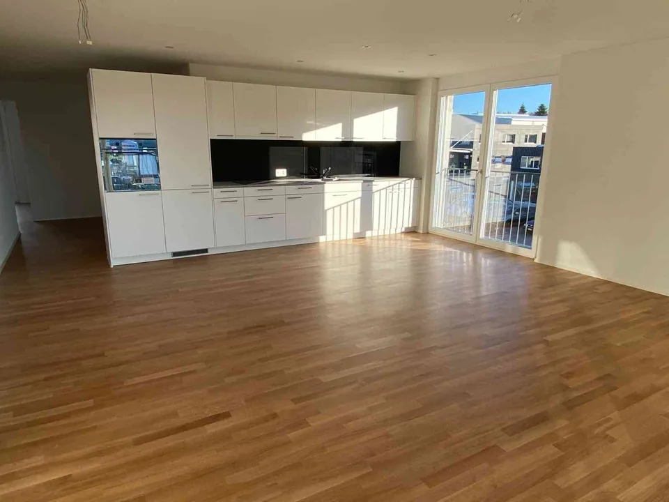 Helle 3.5-Zi.-Wohnung mit Seeblick & Balkon – ab sofort, Tägerwilen