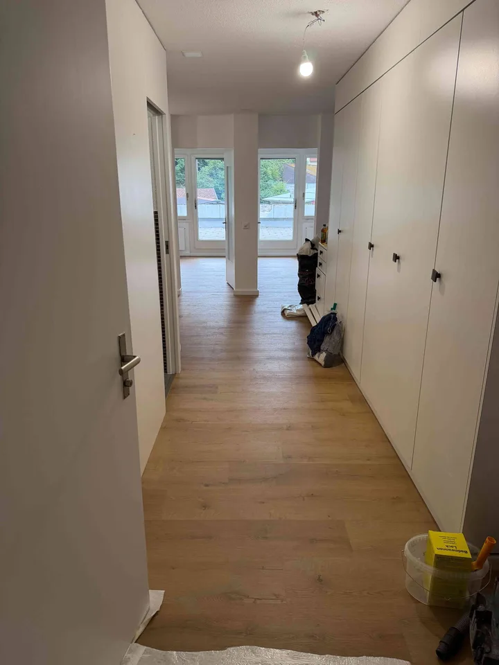 Renovierte 5.5 Zimmerwohnung mit grosser Terasse