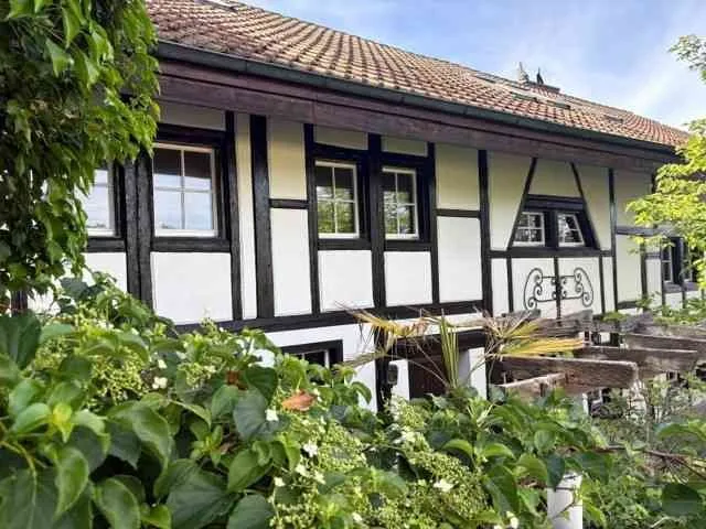 Cooler 2-teiliger Hobby- und Bastelraum in Riegelhaus