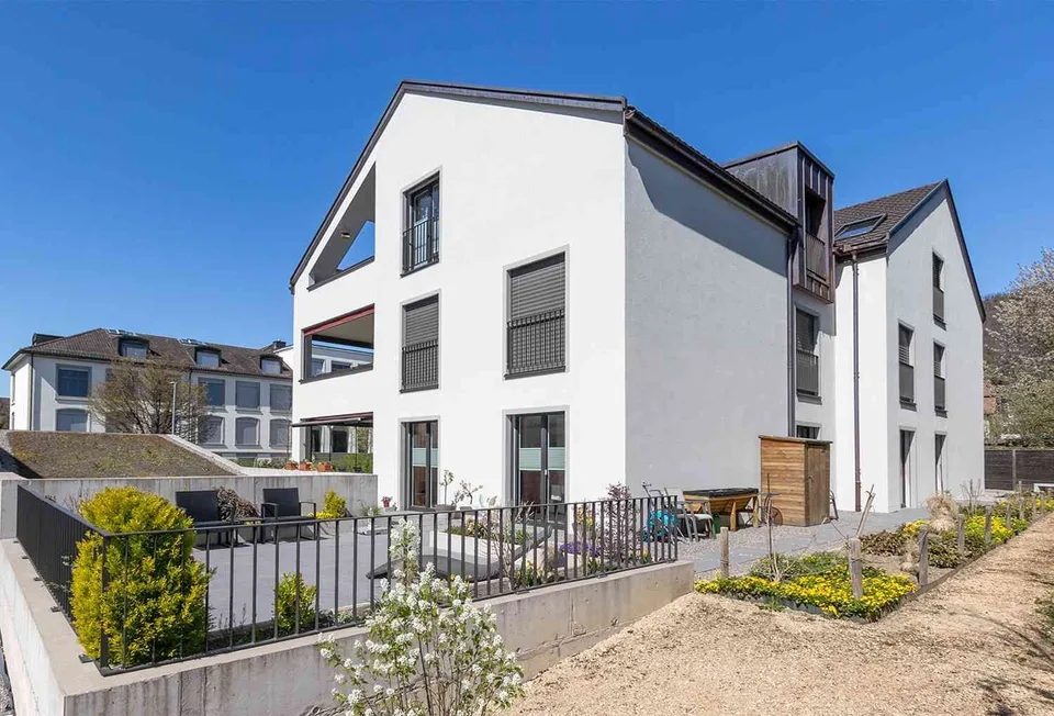 RESERVIERT - Neuwertige, exklusive 4,5-Zimmer-Garten-Eigentumswohnung