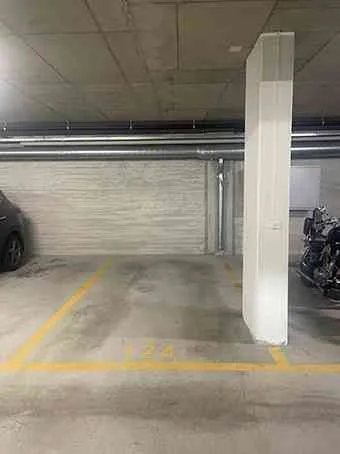 Tiefgaragenplatz zu vermieten