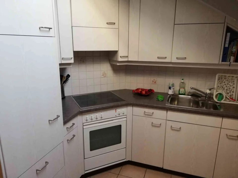 Zu vermieten 2.5 Zimmer Dachwohnung