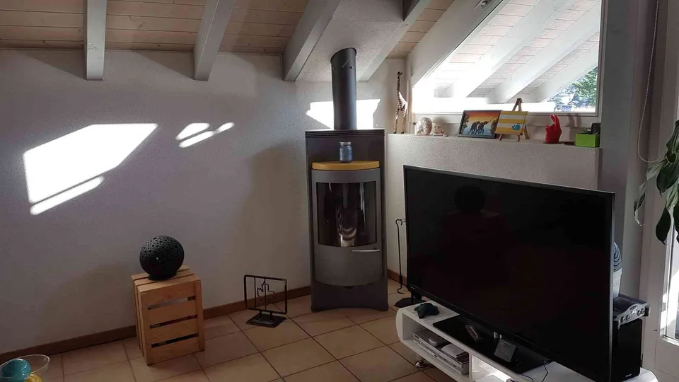 Zu vermieten 2.5 Zimmer Dachwohnung
