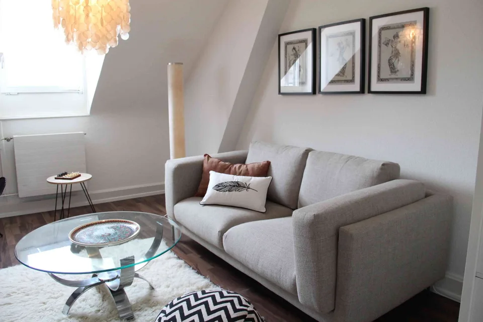 3-Zimmer Dachwohnung/möbliert ROOFY