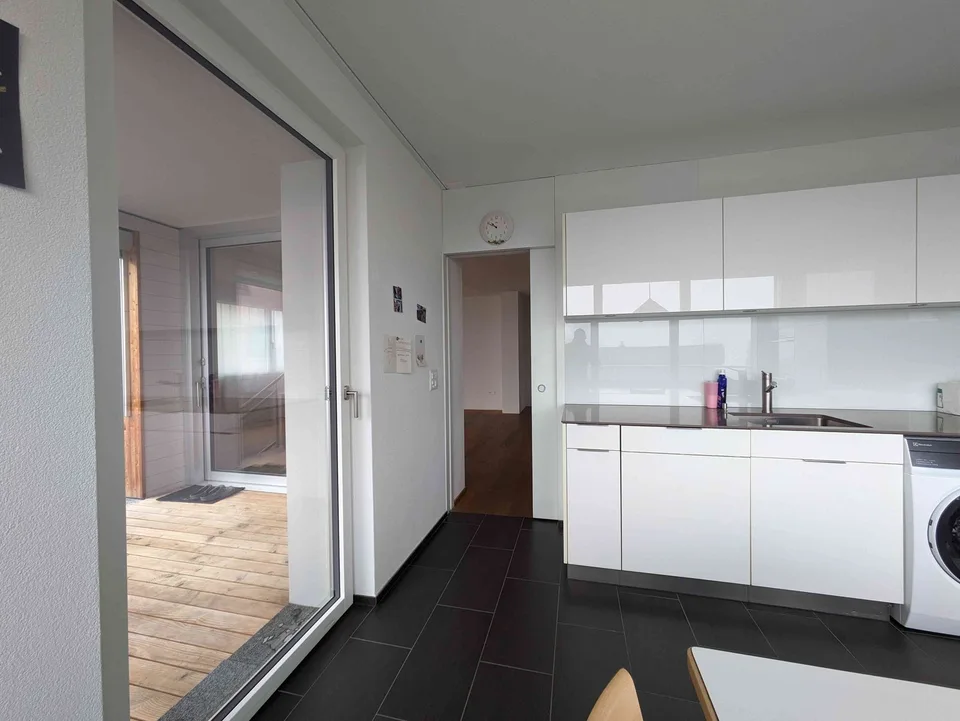 2½ Zimmer Wohnung mit Balkon Loggia an ruhiger Lage