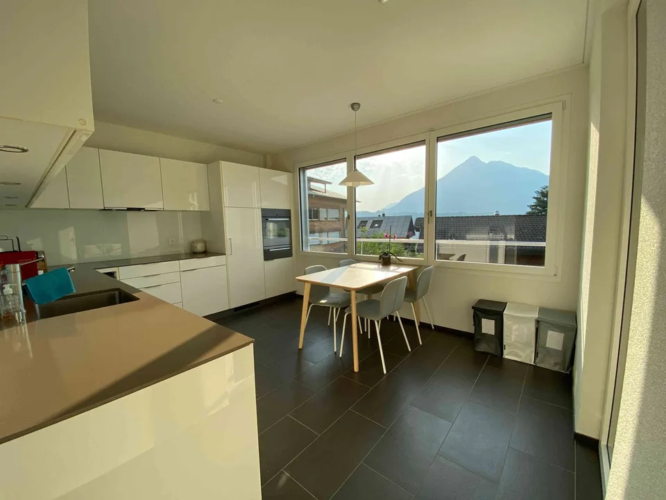 2½ Zimmer Wohnung mit Balkon Loggia an ruhiger Lage