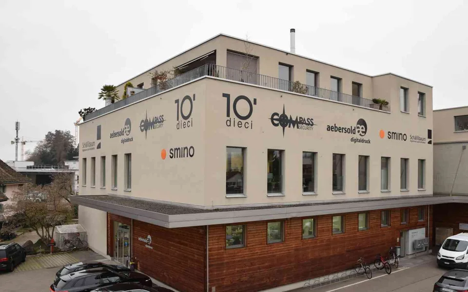 Moderne Bürofläche 354 m² zur Untermiete – direkt beim Bahnhof Jona