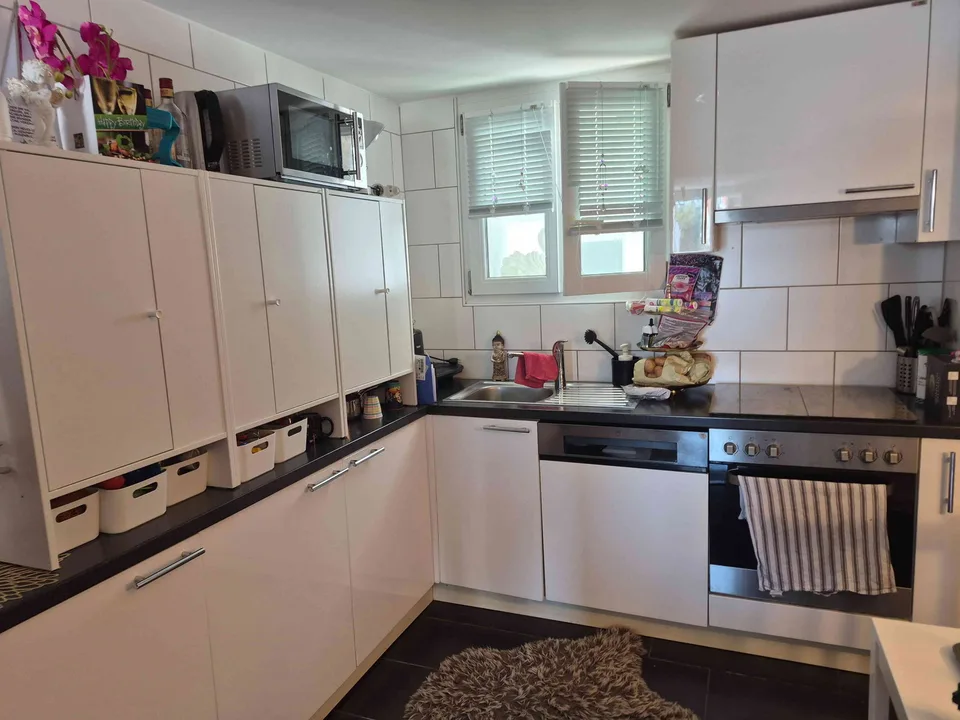 Schöne 4-Zimmer-Erdgeschosswohnung mit Garten in idealer Lage