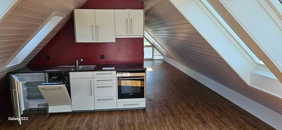 Moderne 2 Zimmer Wohnung mit Berg und Seesicht