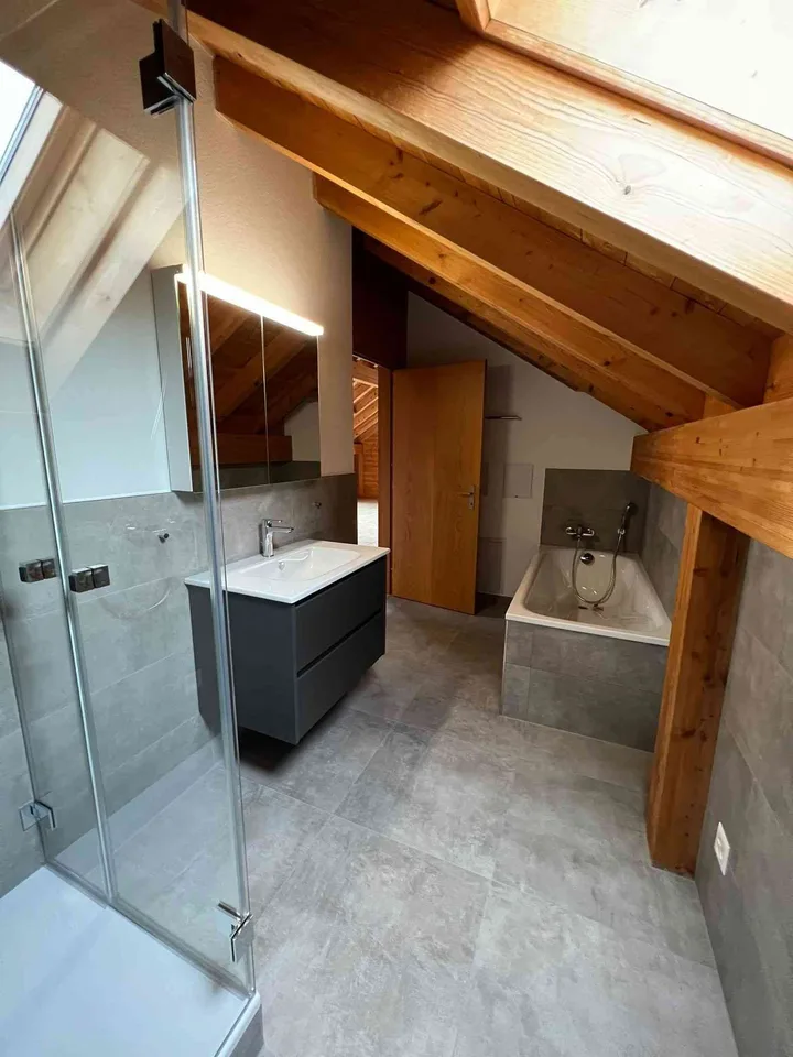 charmante 3.5 Zimmer Dachwohnung