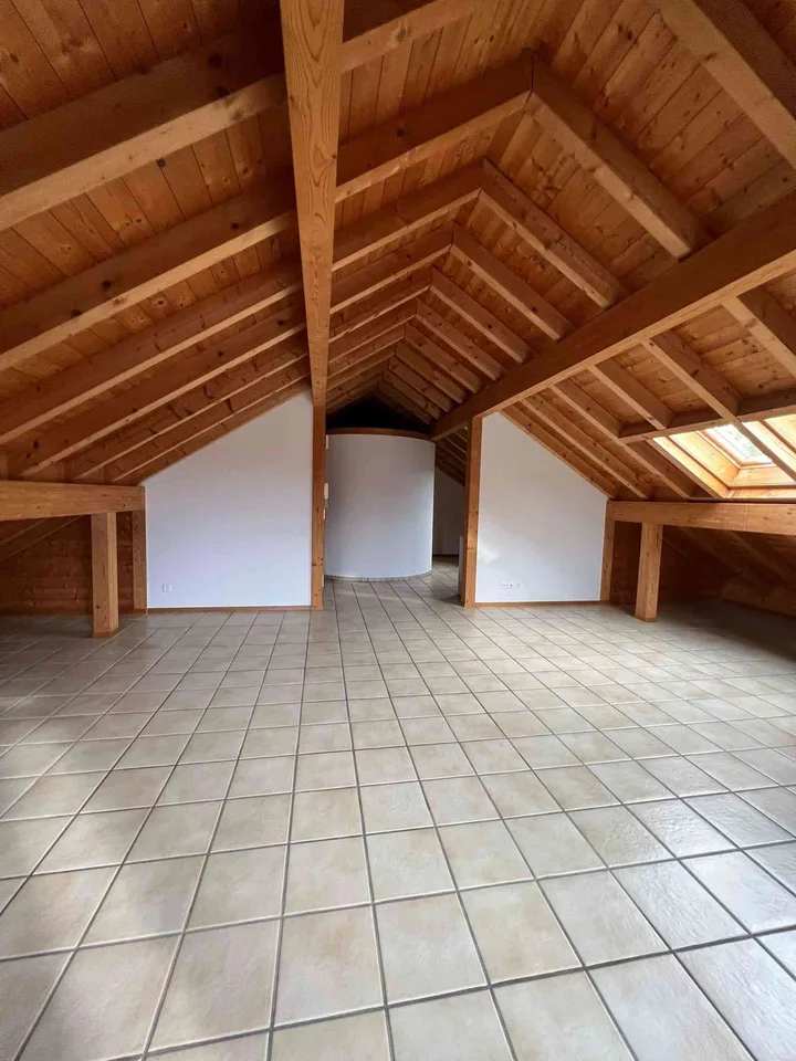 charmante 3.5 Zimmer Dachwohnung