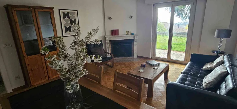 Spacieuse apartement meublé de 3.5 piece