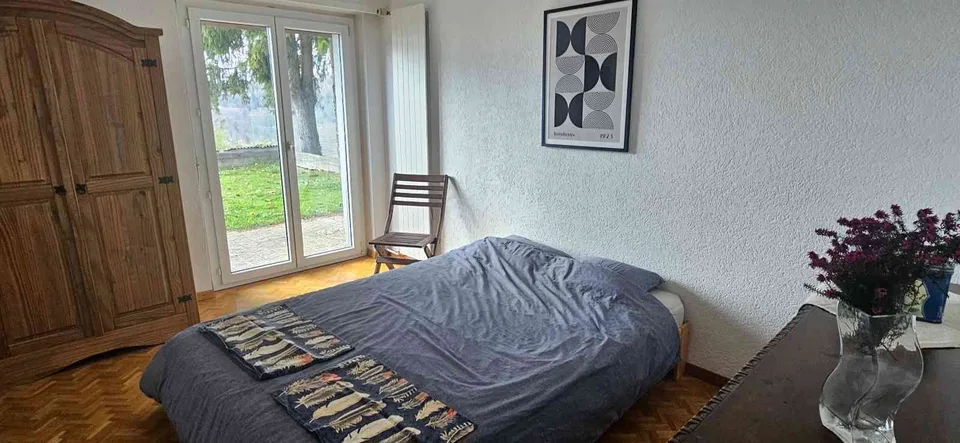 Spacieuse apartement meublé de 3.5 piece