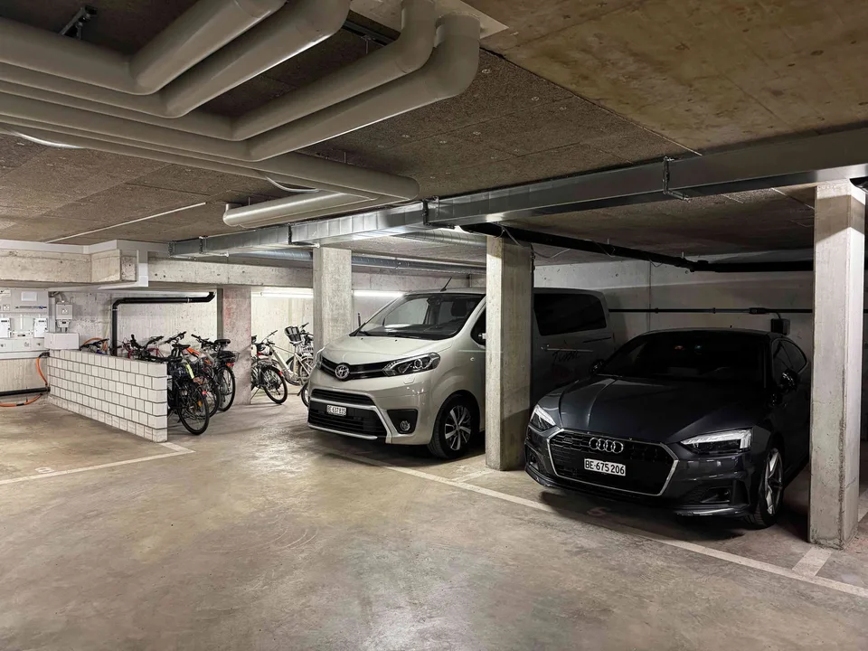 Tiefgaragenplatz mit Anschluss Elektromobilität